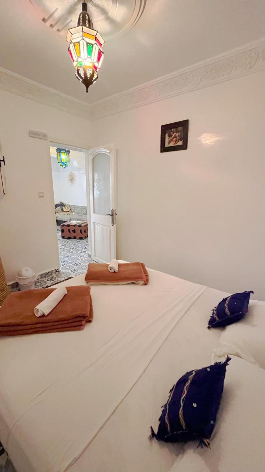 Aourir Waves Surf House Bed & Breakfast Bagian luar foto