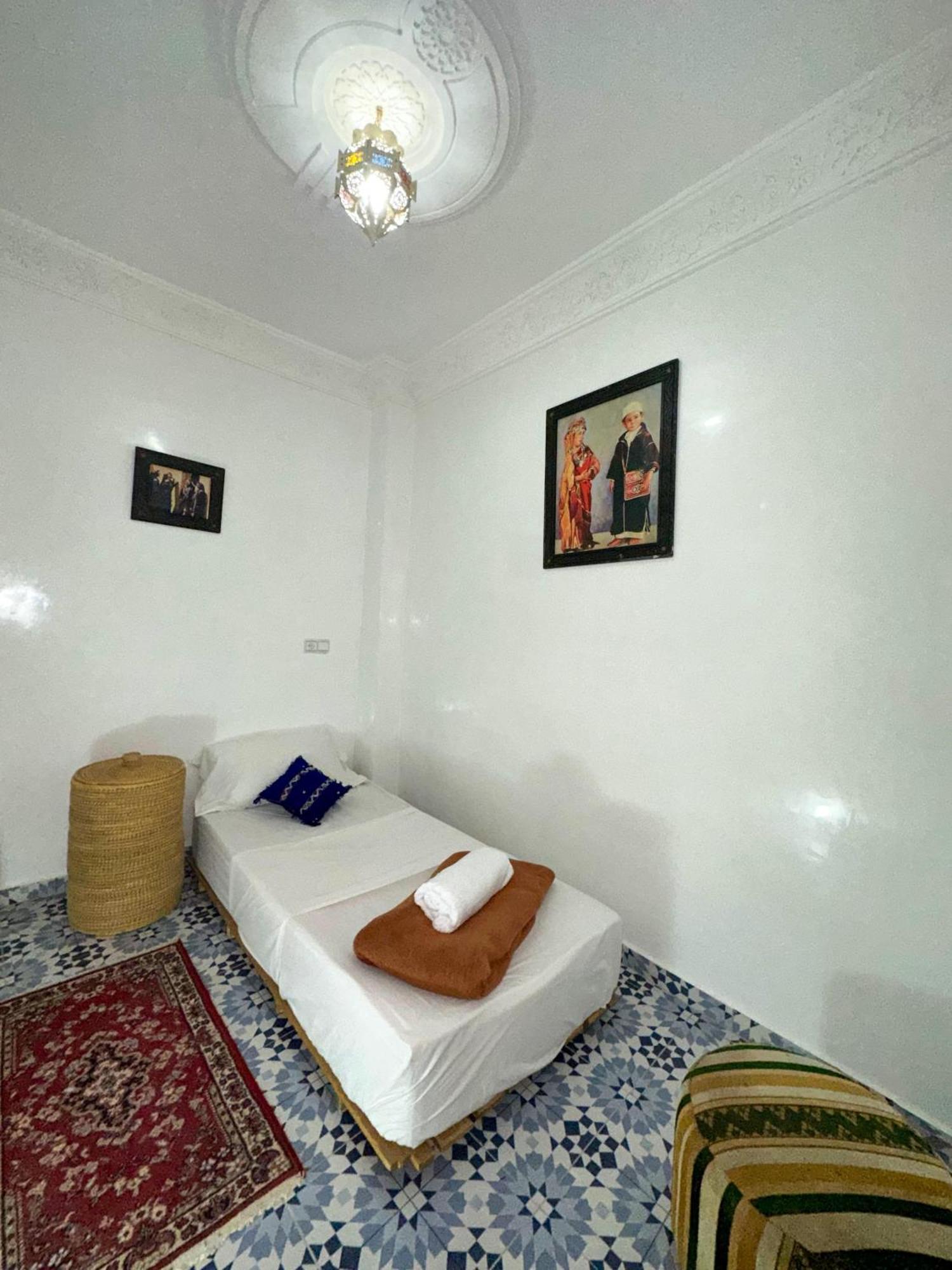 Aourir Waves Surf House Bed & Breakfast Bagian luar foto
