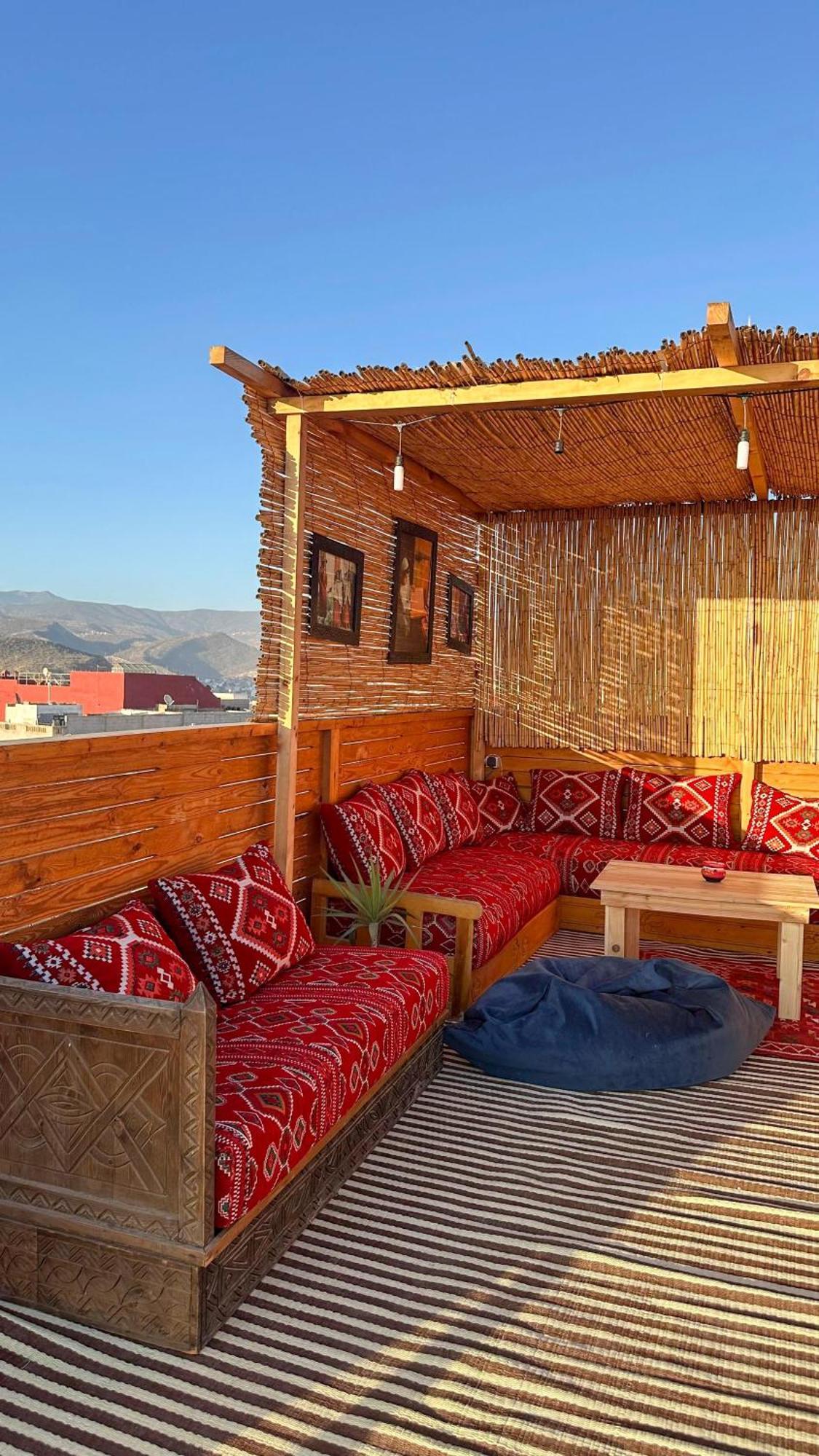 Aourir Waves Surf House Bed & Breakfast Bagian luar foto